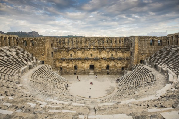 Akdeniz Rüzgarıyla Sanat Yolculuğu! Antalya Kültür Yolu Festivali Başladı